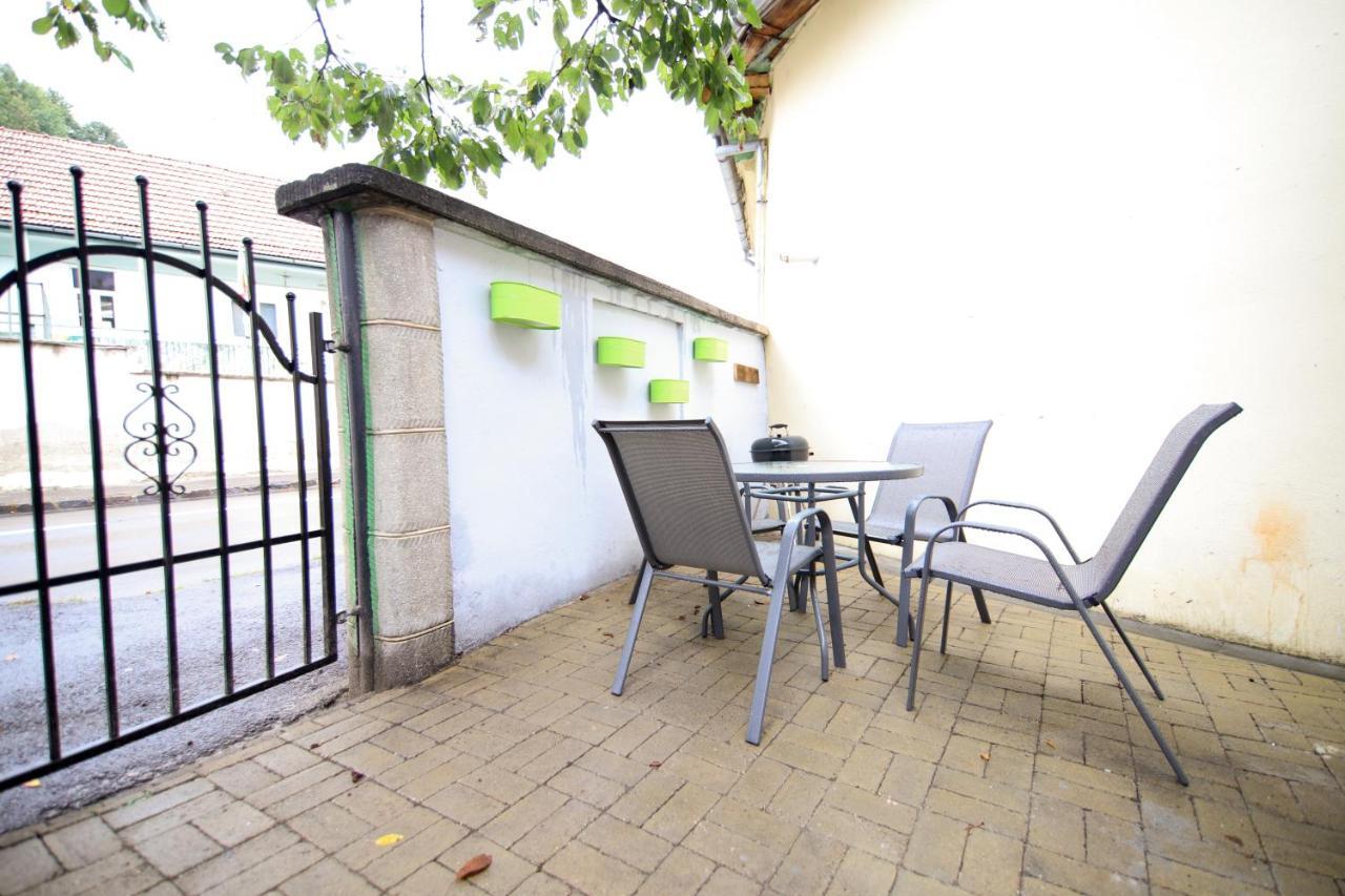 June Studio Apartman Brassó Kültér fotó